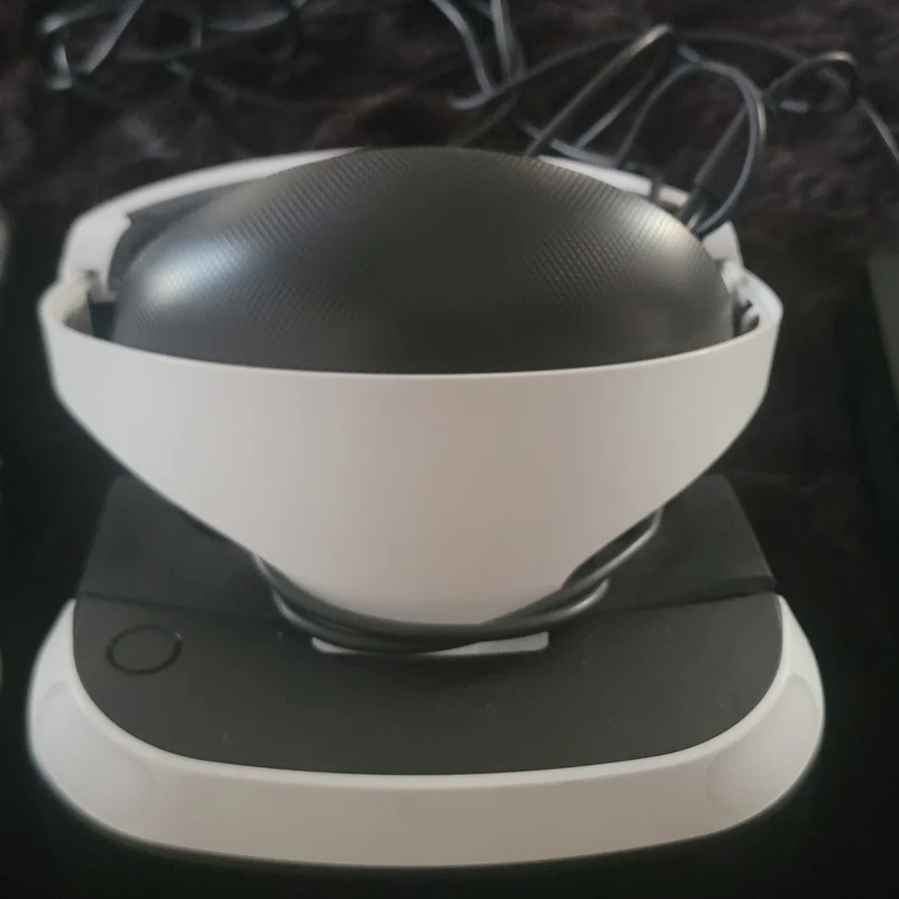 VR Headset with Black and White Design